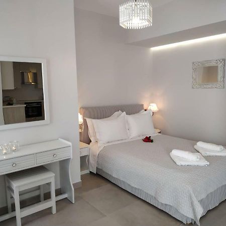 Andreas And Petrinela Rooms Triovasalos Екстер'єр фото